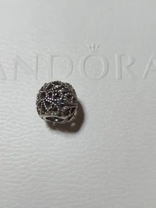 Charm Pandora Plata