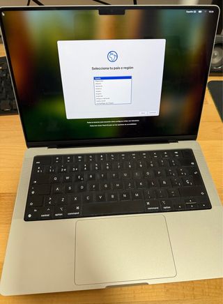 MacBook Pro M1 Pro 14” 16GB RAM 512GB SSD