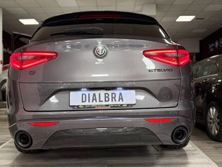 Alfa Romeo Stelvio 2021