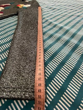 Top plateado con aplicaciones flores terciopelo