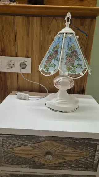 Coppia di lampade da tavolo in metallo e cristallo