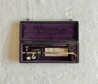 ANTIGUO PLANIMETRO G. CORADI  ZÚRICH