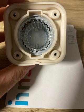 Troqueladora de papel con borde festoneado