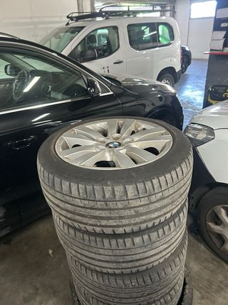 Llantas BMW E90 5x120 en 17 pulgadas.