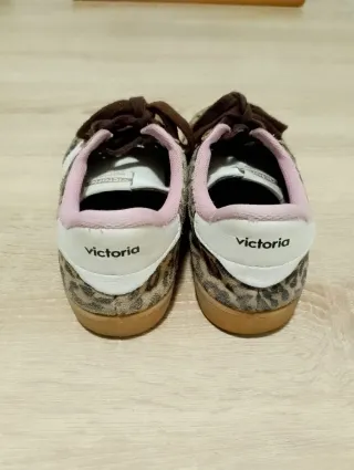 Zapatillas Victoria Animal Print