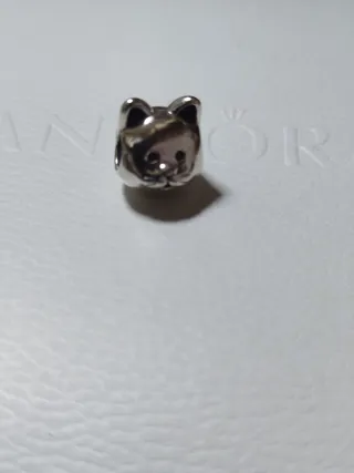 Charm gato Pandora plata