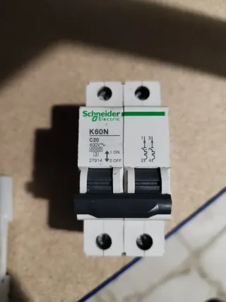 Magnetotérmico Schneider K60N 2P 20A