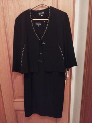 Traje Rianne, Vestido y Chaquetilla Negro