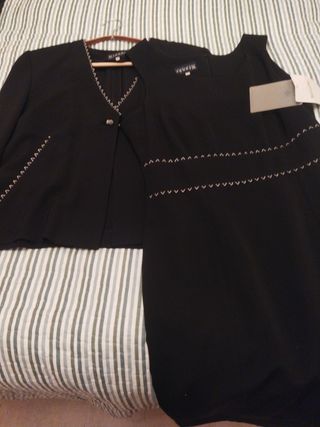 Traje Rianne, Vestido y Chaquetilla Negro