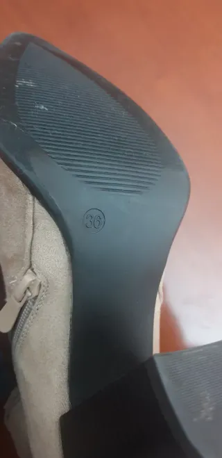 Botines beige tacón