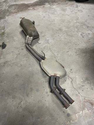 Línea de escape MERCEDES E320