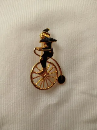 Spilla vintage clown su monociclo