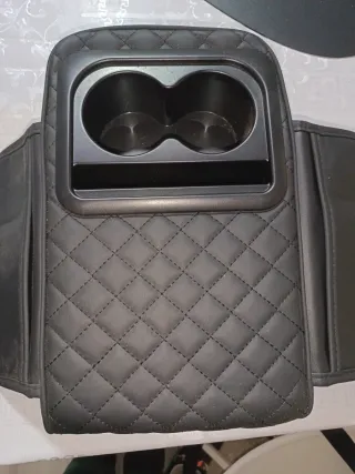 Apoyabrazos para coche