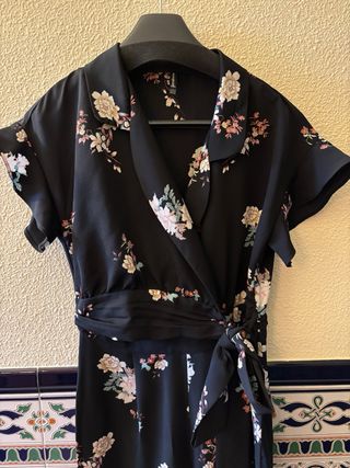 Mono negro estampado floral