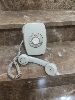 Teléfono antiguo de más de 50 años