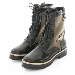 Botas militares negras y verde militar