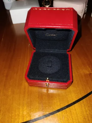 Caja Cartier para Anillo color Roja original