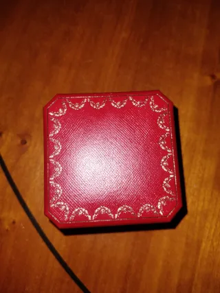 Caja Cartier para Anillo color Roja original