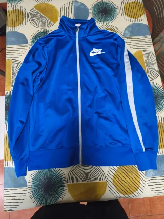 Chaqueta deportiva Nike azul