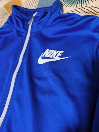 Chaqueta deportiva Nike azul