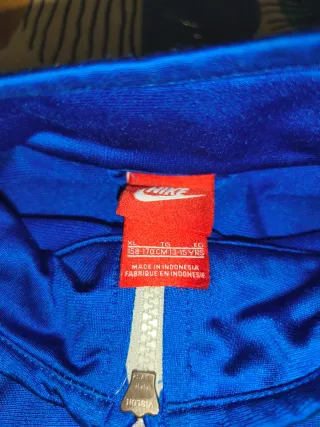 Chaqueta deportiva Nike azul