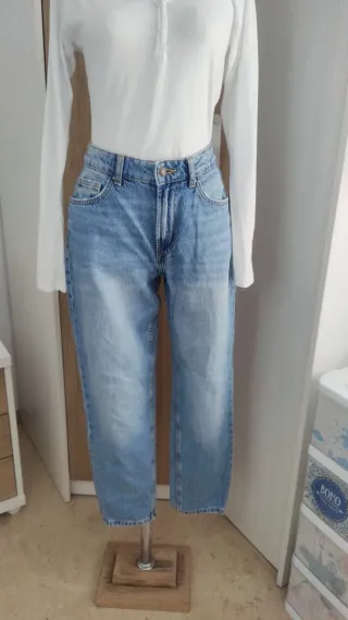Pantalón vaquero Denim Mom Bershka XS 34
