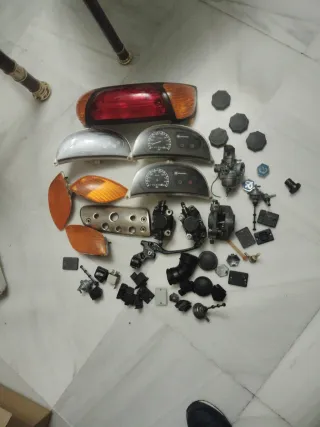 Lote repuestos Piaggio Zip