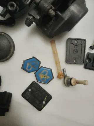 Lote repuestos Piaggio Zip