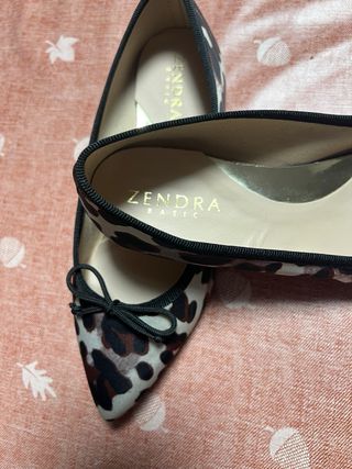 Manoletinas ZENDRA Animal Print a estrenar