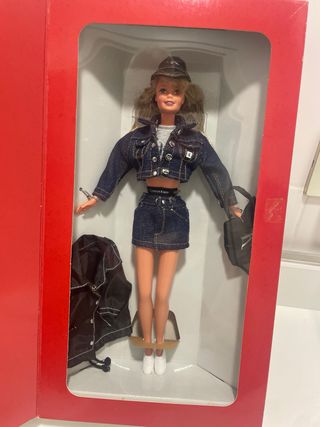 Barbie Calvin Klein Jeans