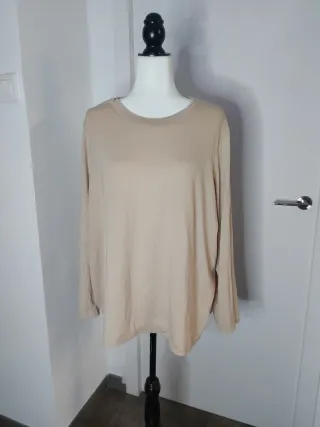 Camiseta beige manga larga