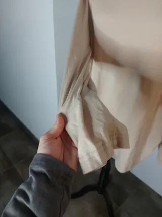 Camiseta beige manga larga