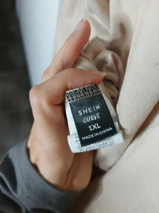 Camiseta beige manga larga