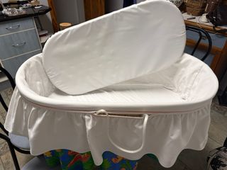 Culla per neonati con protezione e materasso