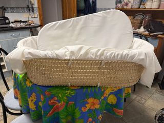 Culla per neonati con protezione e materasso