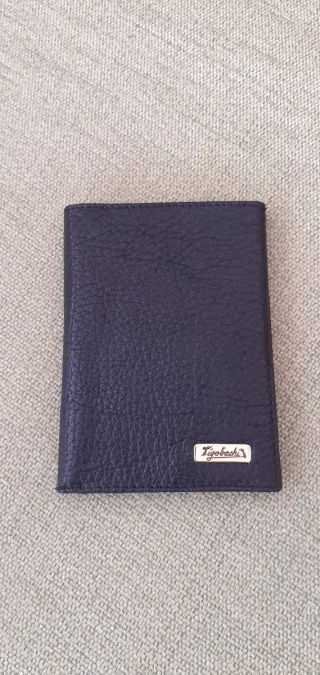 Cartera de piel auténtica negra