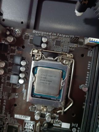 Placa Base Gigabyte GA-H110M-S2V + Intel i3 6100