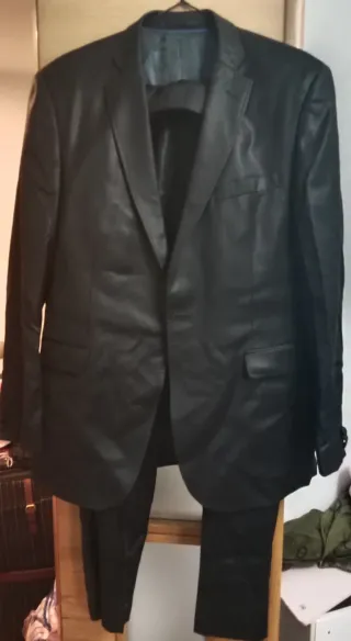 Traje Caramelo Hombre Talla 44 Negro