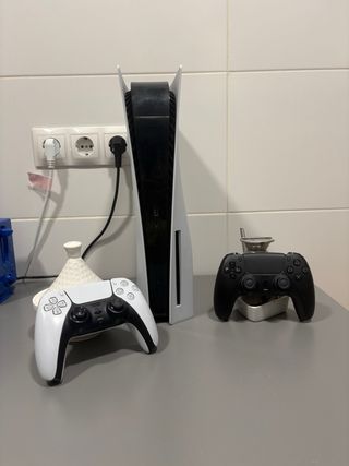 PS5 + FIFA 26 + 2 Mandos