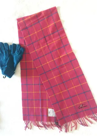 Bufanda Thomas Burberry y guantes NUEVO