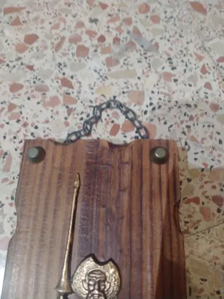 Cuelga llaves Don Quijote madera y metal