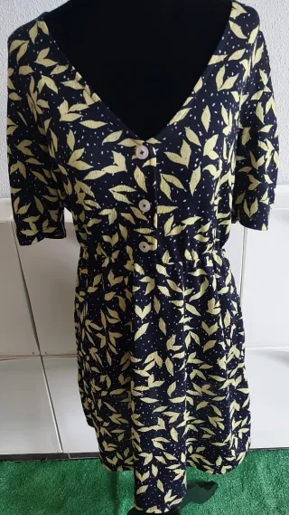 Vestido estampado hojas y lunares