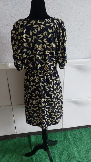 Vestido estampado hojas y lunares