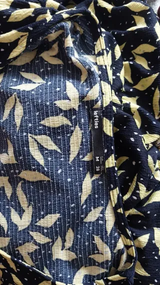 Vestido estampado hojas y lunares