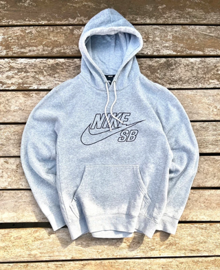 Felpa Nike SB Grigia con Cappuccio