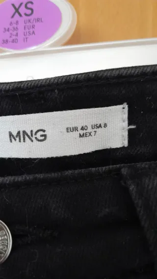 Pantalón vaquero negro Mango Talla L