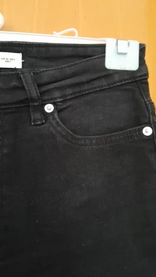 Pantalón vaquero negro Mango Talla L