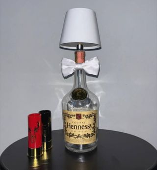 Lampada Hennessy in Vetro con Fiocco Bianco