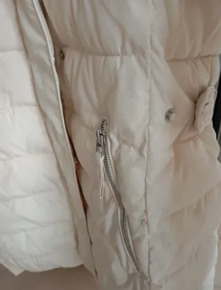 Anorak acolchado de Zara