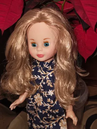 Muñeca Kika 40cm vestida y calzada